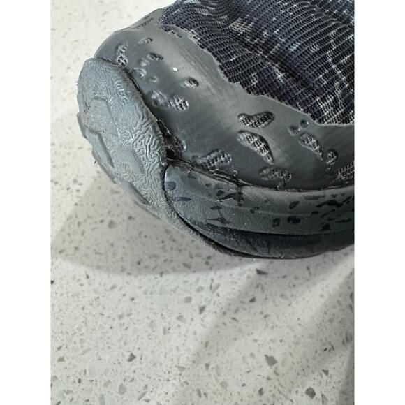 Hoka One One Speedgoat 6 GTX Black Men’s Size 13D